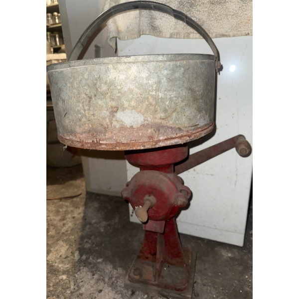 Antique Cast Iron Grinder Mill/Grain Mill- Hand Cranked Corn Grinder