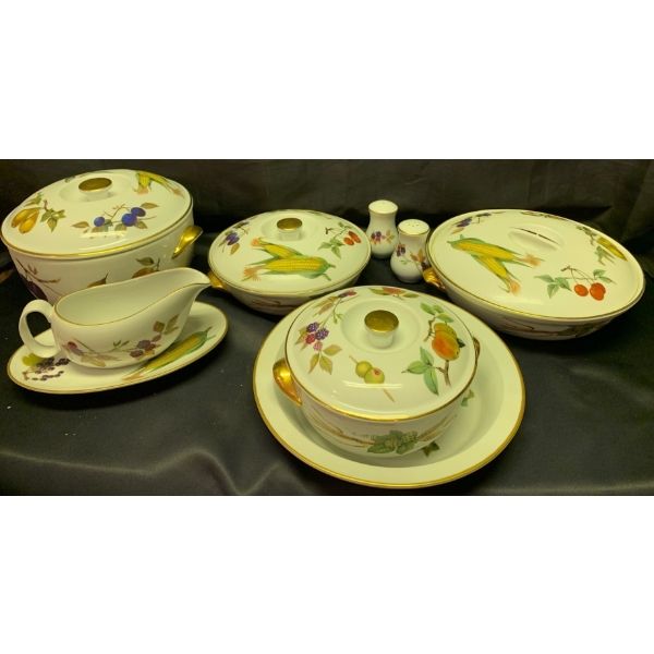 Royal Worchester Fine Porcelain Collection - Eveshem