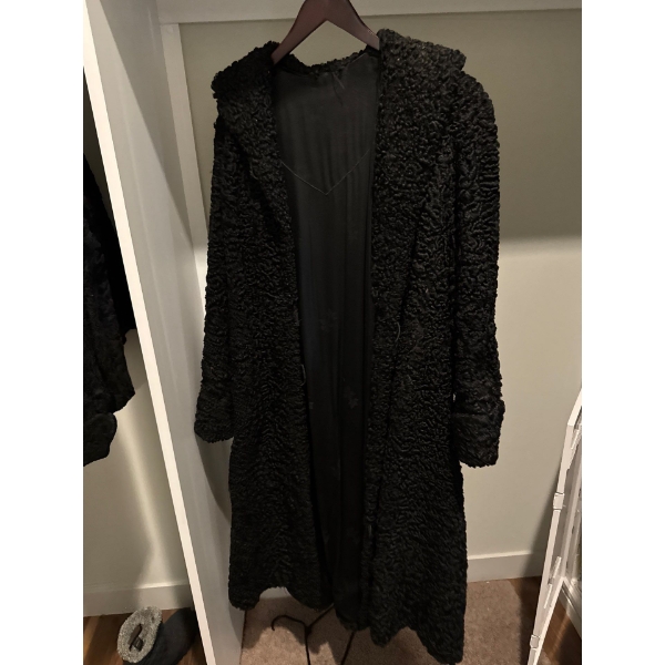Vintage Persian Lamb Coat - Curly - Ladies Size L