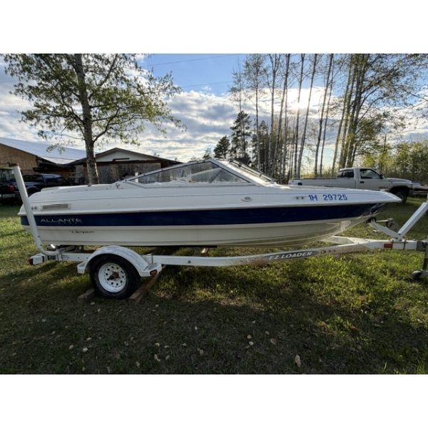 2000 Campion Allante Sport With EZ Load Trailer 17ft Inboard Family bowrider .