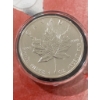 Image 4 : 2002 Canadian Silver Maple Leaf Coin in First Commemorative Mint Album