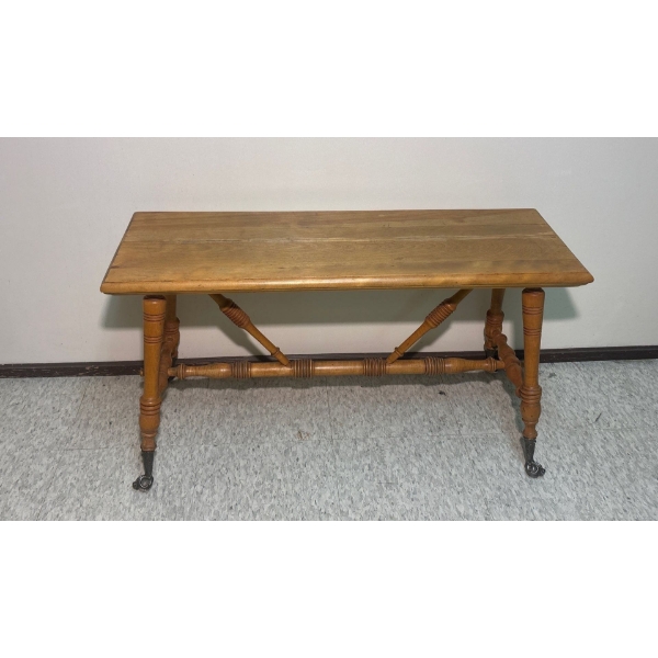 Claw & Ball Foot Table 