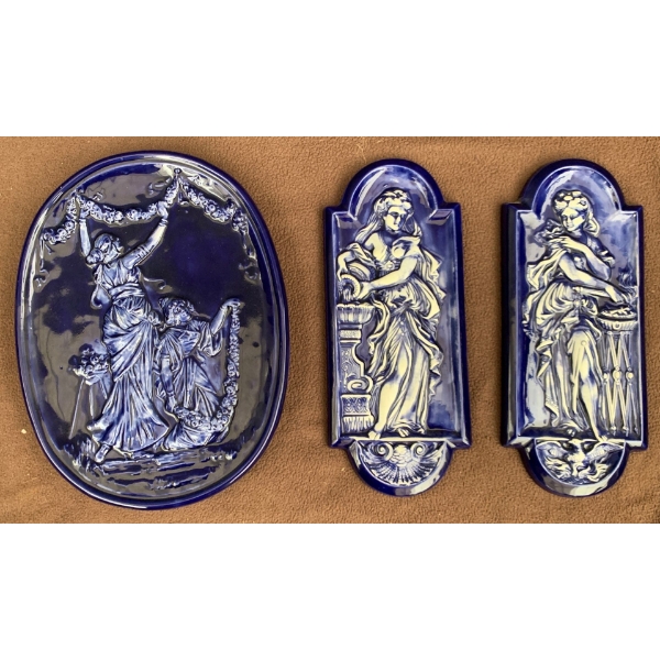 Blue Ceramic/Porcelain Decorative Tiles & Dish Matching Set (Some Chipping on Tiles) 