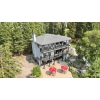 Image 3 : Discover the perfect blend of peaceful country living and convenience on this stunning 10+ acres