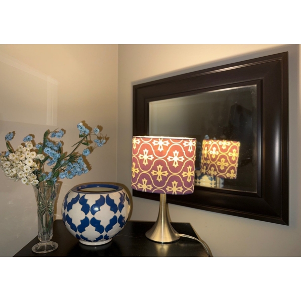 Framed Wall Mirror w/ Decorative Vessel & Faux Foilage 11"Tall