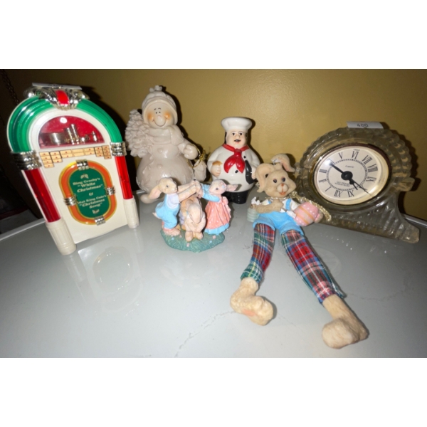  5th Avenue Crystal Clock 4T w/ Assorted Home Accents