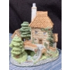 Image 1 : Hand Carved 'Tollkeepers Cottage' By David Winter 