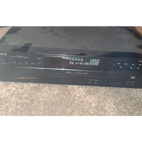 Sony Model CDP-C245 Compact Disk Player 