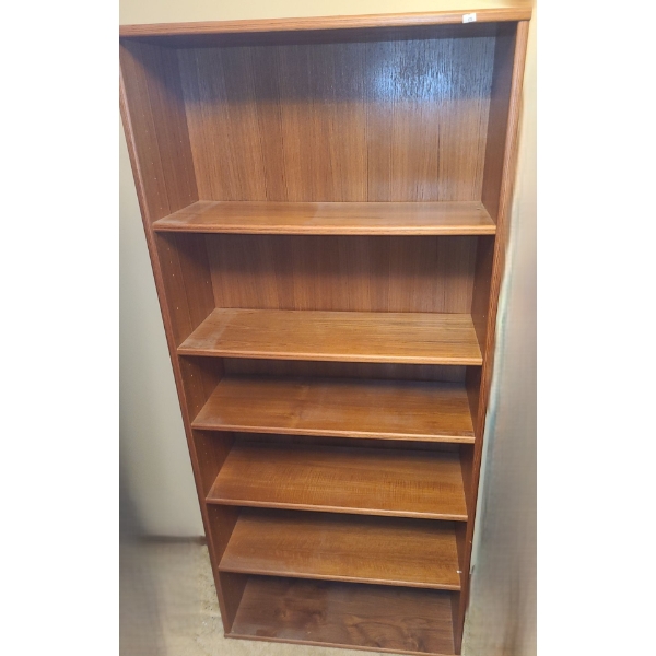 6 Shelf Bookcase 31 W, 12 D, 70 T 