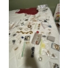Image 3 : Large Collection Of Costume Jewelry Approx. 100 Pieces