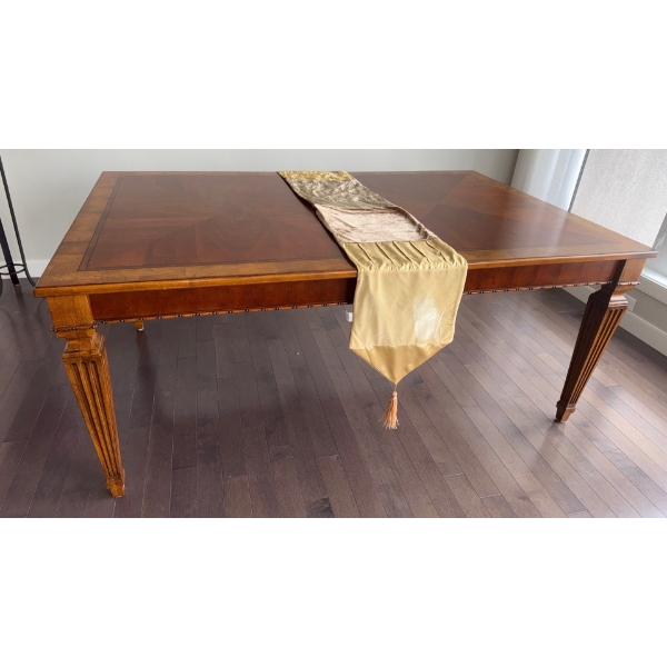 Beautiful Solid Wood Dinette Table w/Leaf & Table Runner( No Chairs)