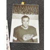Image 3 : Hockey-Themed Prints and Memorabilia Featuring Players and Teams
