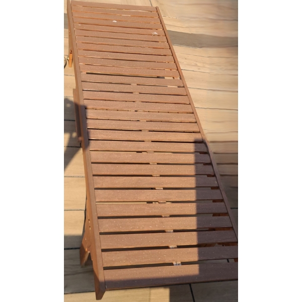 Safavieh Outdoor Lounge Chair w/ Cushion 79 w, 14 h (When Flat) 27 d (1) w/ Side Tray