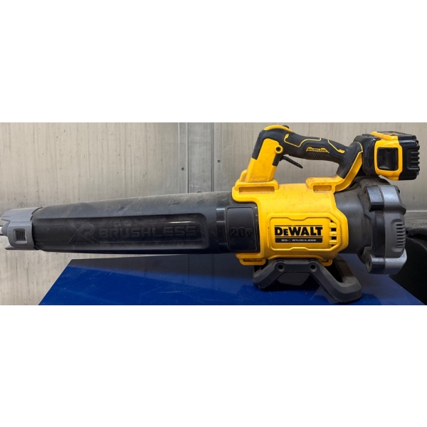 DeWalt Blower w/ 4hr Large Battery (DCBL722)