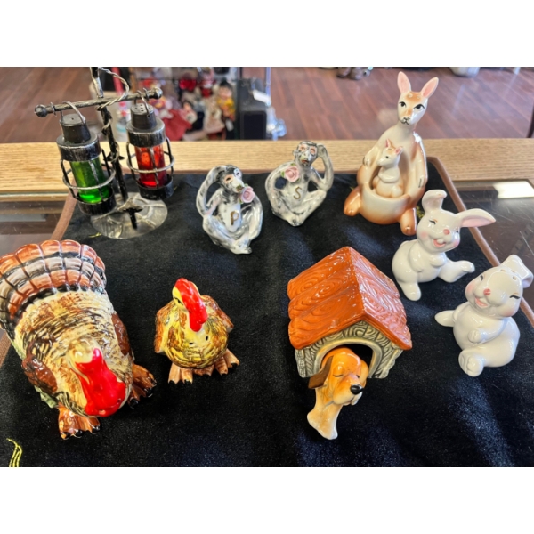 salt and pepper collection set of lanterns, set a salt and pepper, monkeys, kangaroo, rabbits, dog, 