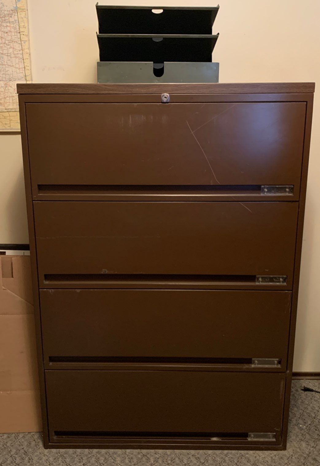 Metal Filing w/ Empty Files (Opens + Shuts, No Locks) 36W