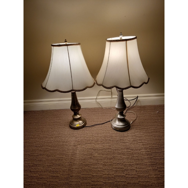 Pair of Farmhouse Chic Table Lamps 15T - One Shade is Slightly Discolored on One Side