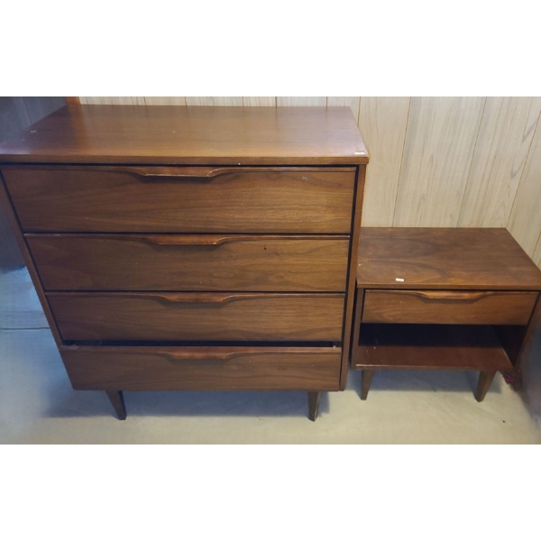 Vintage Dresser w/ 4 Drawers 34 W, 18 D, 38 T and Nightstand 22 W, 14 D, 22 T