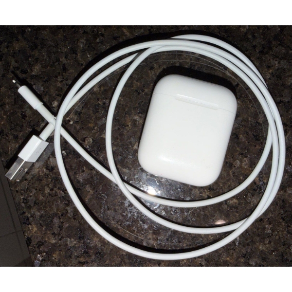 Apple Air Pods, Charging Case & Cord