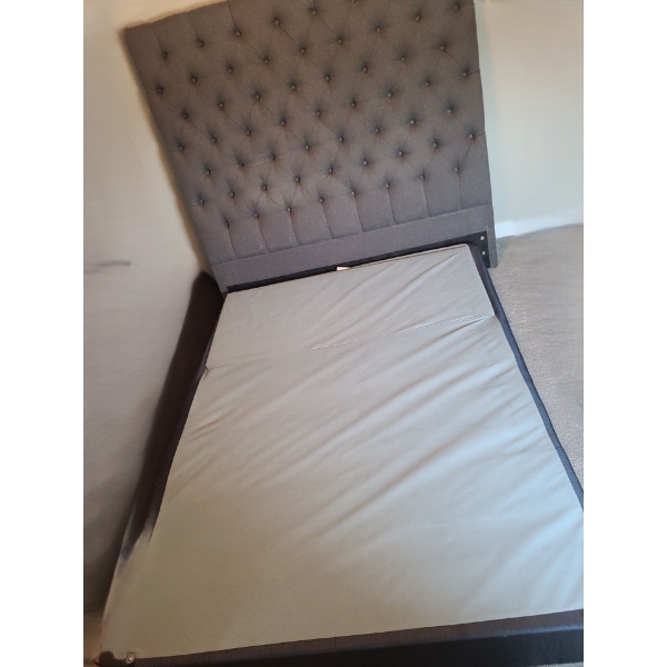 Serta Pivot Queen Foundation Adjustable Bed w/ Tufted Headboard66 w, 58 h, 78 d, Mattress/ Boxspring