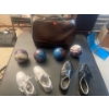 Image 1 : 5 Pin Bowling Balls (4) Ladies Shoes Size 5 1/2 Mens Bowling Shoes Size 10 with Carrying Case