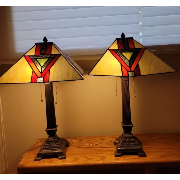 Twin Tiffany Inspired Table Lamps - Stained Glass w/ Wraught Iron Base - Pull Chord 17T