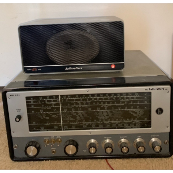 Hellycrafters AM/FM Radio Receiver Mo.SX-62A w/ Single Speaker  