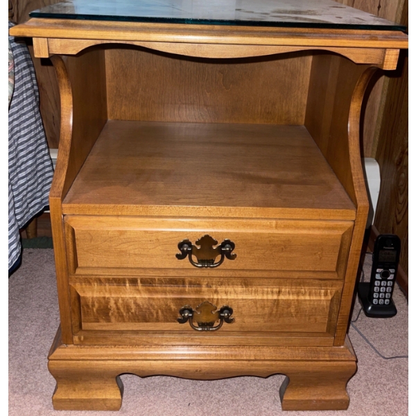 Solid Wood Sturdy Vintage Bed Side Table w/ Two Drawers  20"x 15" x28"tall