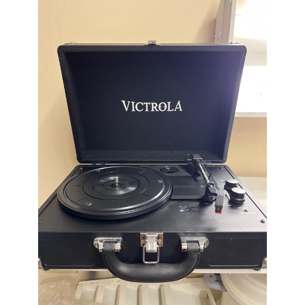 Victrola Record Player In Portable Case (Like New Condition)