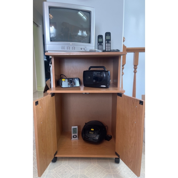 Vintage Electronic Collection w/ Kitchen Stand on Casters RCA Rear Projection TV TIMEX Alarm Radio 