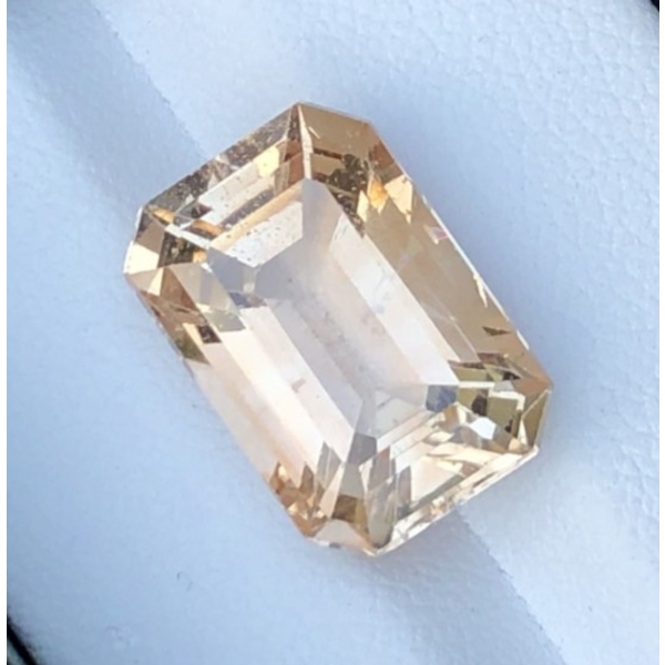 Untreated Topaz gemstone 12.89 ct Certified  ($23,000 Appraisal)