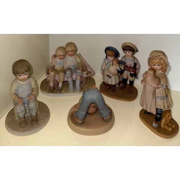 Assorted Children Figurines - 2 Laying Down 2 Squatting & 2 Standing 6T