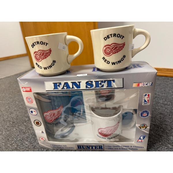 Detroit Red Wings Collectible Fan Set, Mugs, and Stanley Cup Photo