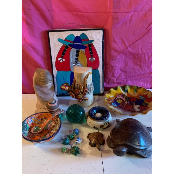 Mexican Decor Lot. Hand Carved Wooden Turtles, Beaded Iguana and More