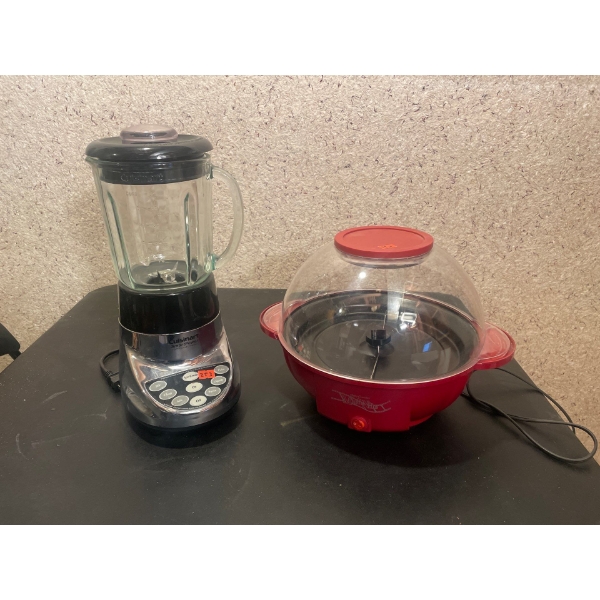 Betty Crocker Popcorn Maker, Cuisinart Blender