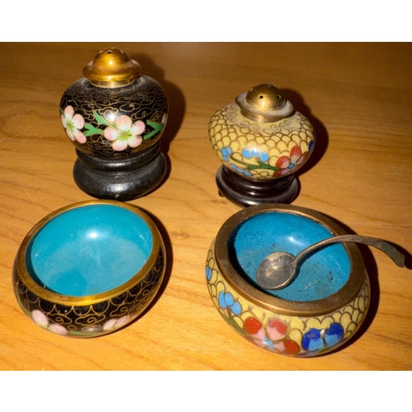 Antique Chinese Cloisonne Salt Cellars w/ Pepper Shakers 3T