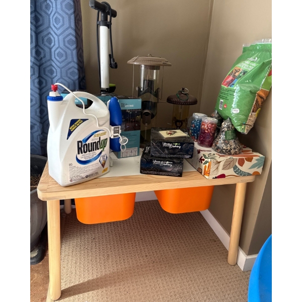 Yard & Garden Essentials w/ Bird Feeders Round Up Decorative Stones New Solar Lights 