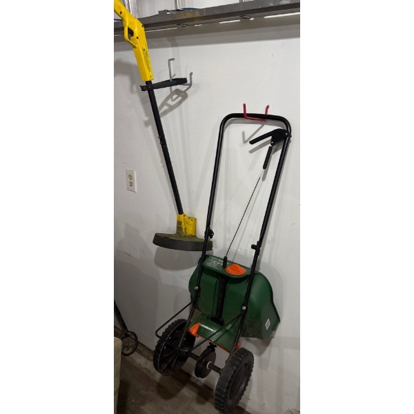 Turf Builder Edge Guard mini Scotts w/ Paramount Model PT122C-00 Trimmer