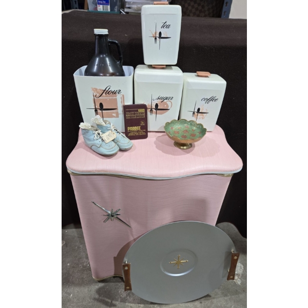 Retro Laundry Basket Baby Pink Colour + Misc Vintage Decor (Basket Damaged + Water Stained)