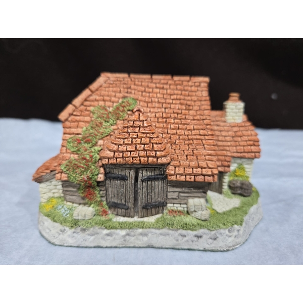October British Traditions 'Harvest Barn' By David Winter 