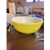 Image 2 : Large yellow ceramic Pyrex bowl, two cheesecake tins cake, carrier square cake molded measuring cup