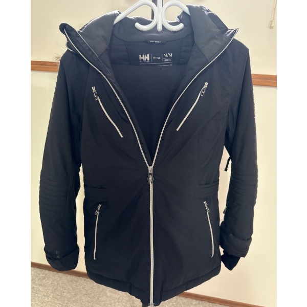 Lovely Women's Helly Hansen Winter Jacket (Size M) & Ski Pants (Size 176/16) Set in Great Condition 