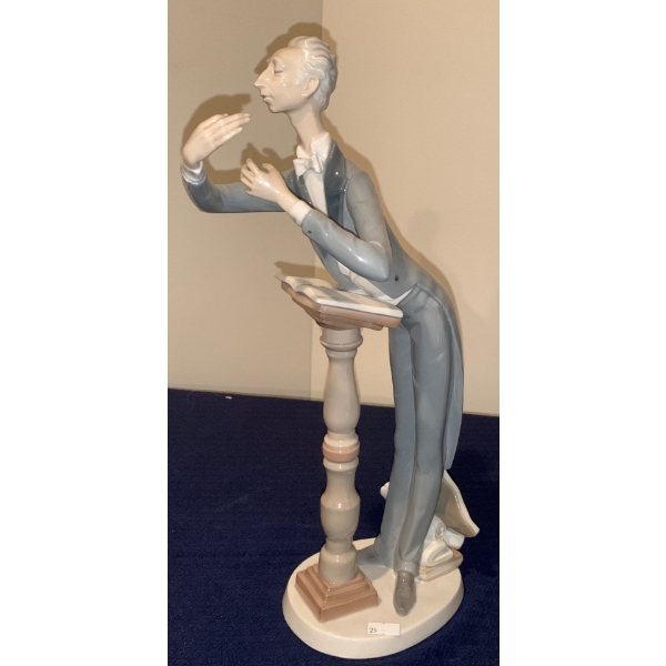 LLADRO Porcelain Orchestra Conductor Sculpture  - 5W, 6D, 16T