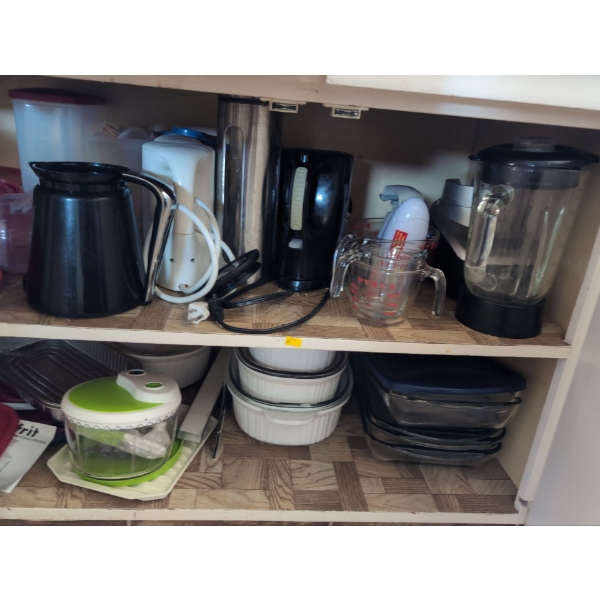 Kitchenware - Kettles, Bakeware, Pyrex Glassware, Tupperware, Kitchen Utensils, Hamilton Rexbrew