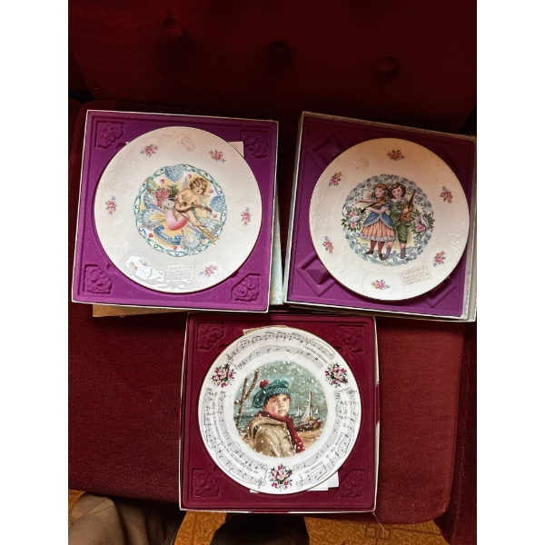 Royal Daulton Plates 