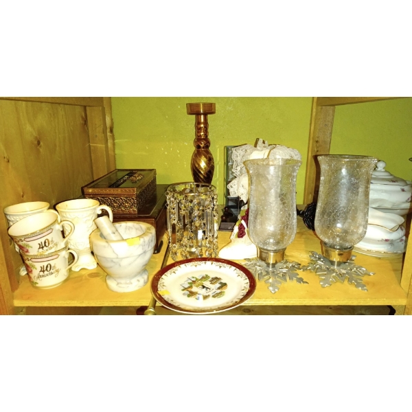 Set of Various Decorative Items Including Bowls, Trays, and More! 