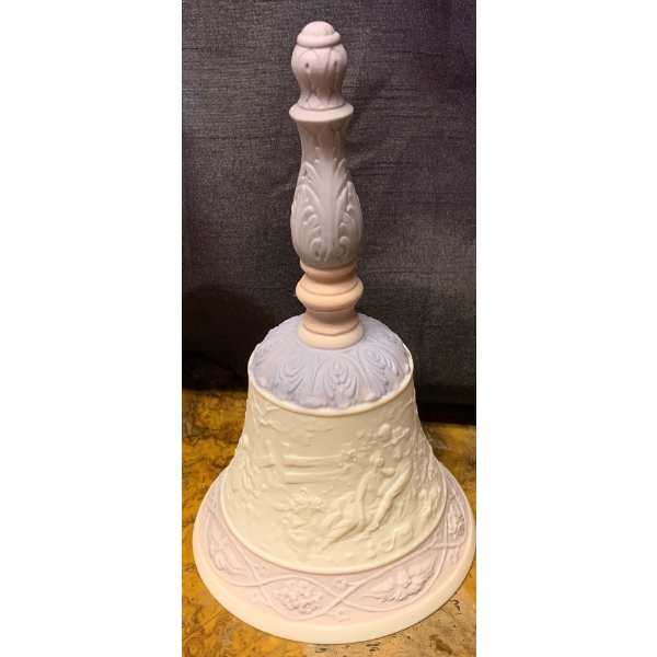 LLADRO Porcelain - '1994 Limited Edition Bell' 7T