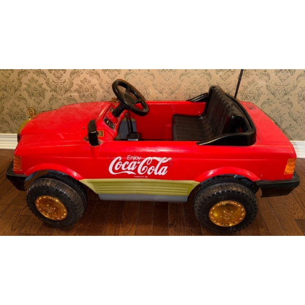 Vintage Coca-Cola Branded Electric Ride-on Toy Mercedes Benz Classic 280SEL Roadster