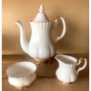 Image 2 : Royal Albert Val D'or China incl Coffee/Teapot, Cups/Saucers, Cream/Sugar,  Cake Plate & Casserole 