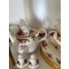 Image 2 : Royal Albert Old Country Roses China Collection in Great Condition 